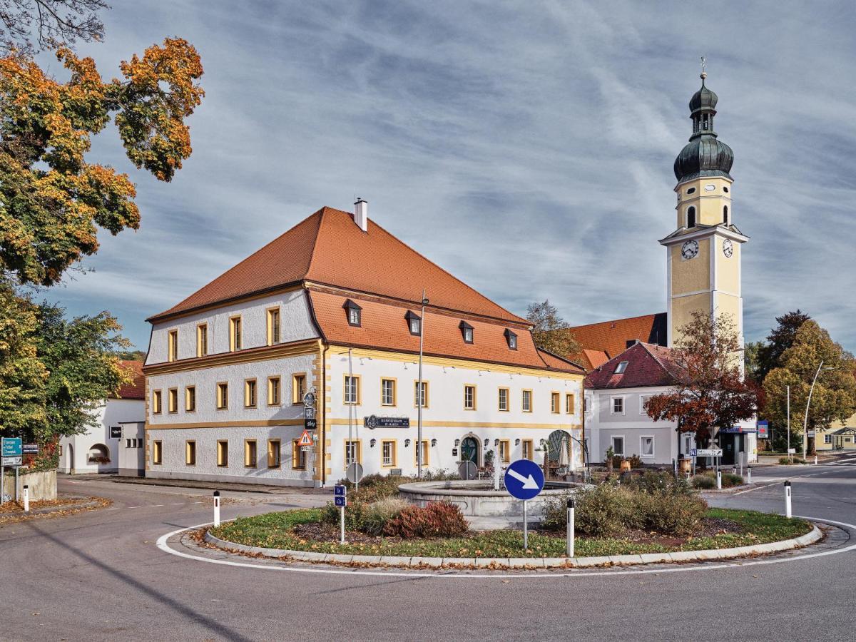 Hofwirthotel Sankt Martin im Innkreis ภายนอก รูปภาพ